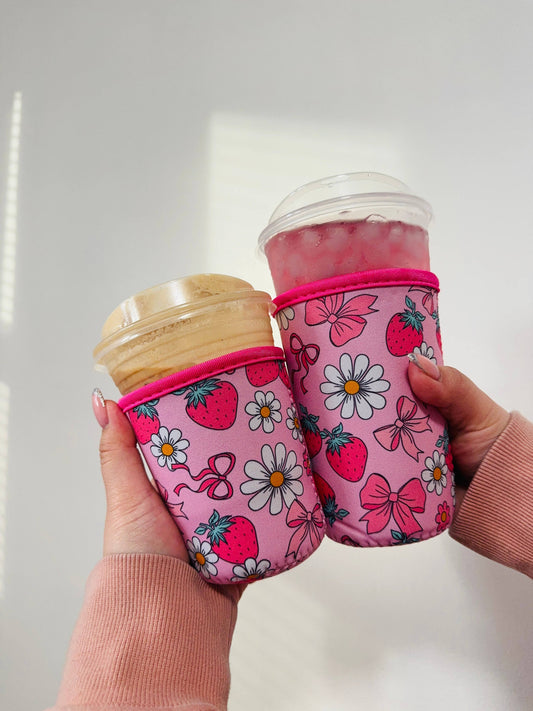 Retro Strawberry Drink Sleeves 