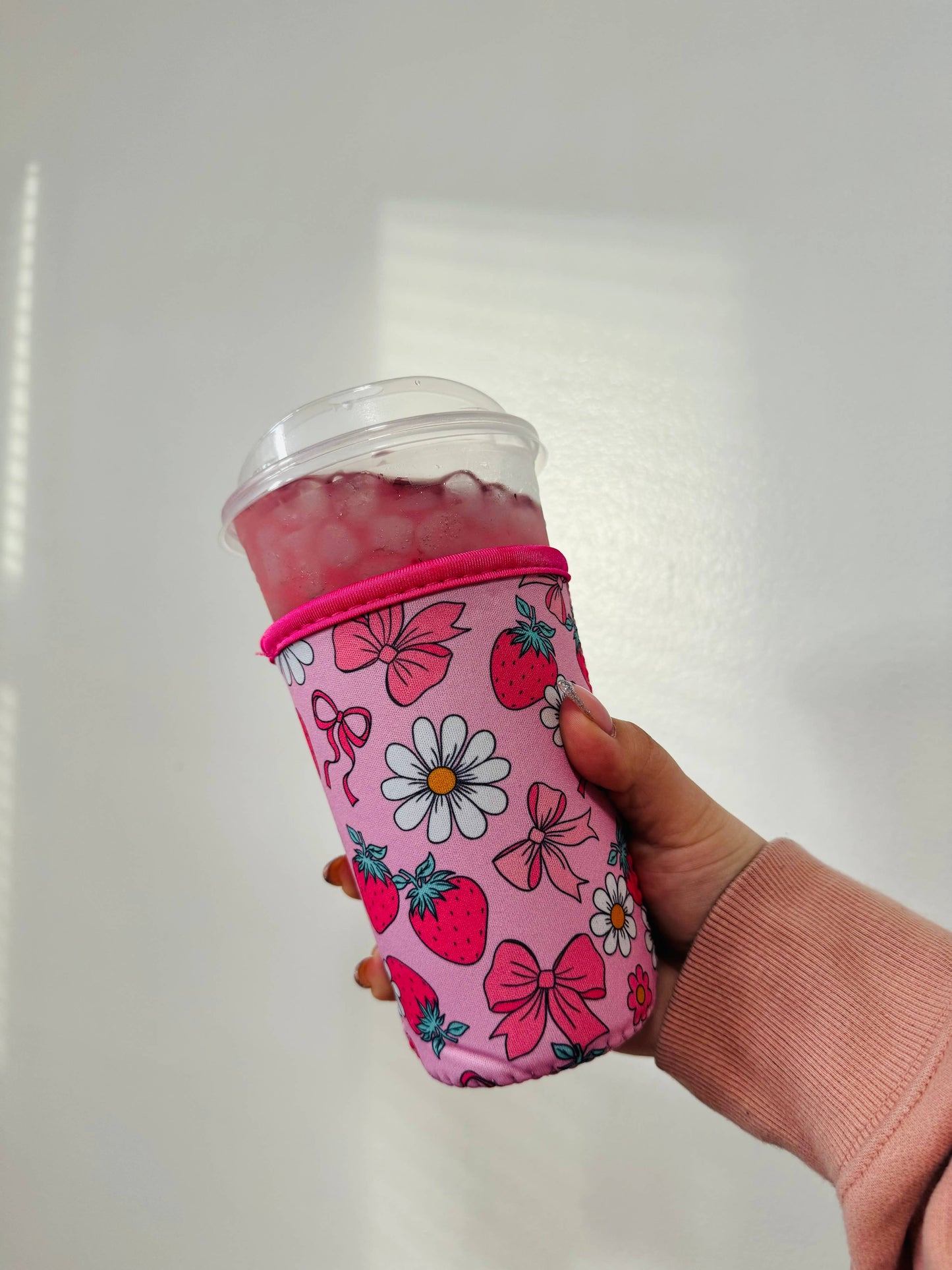 Retro Strawberry Drink Sleeves 